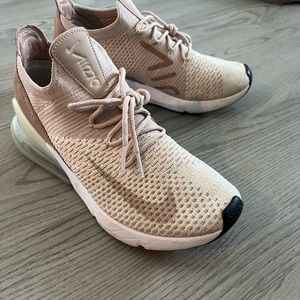 Nike Women’s Air 270 FlyKnit